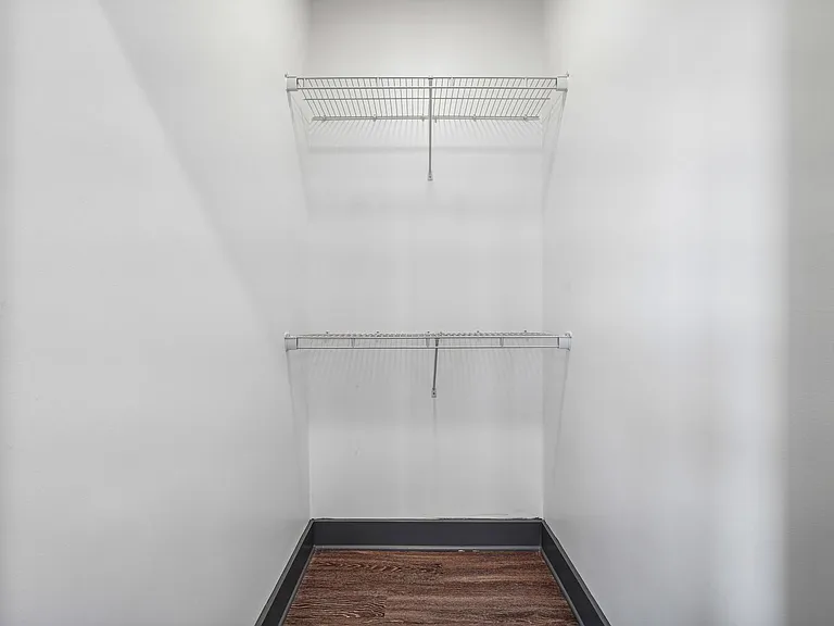 St. Thomas Flats — Photo 12