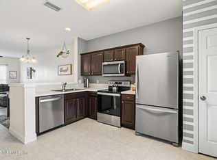 3579 Twisted Tree Ln, Jacksonville, FL 32216