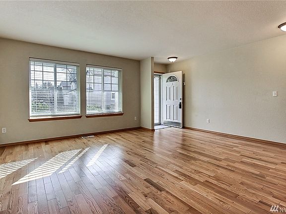 2nd image of 4217 Alabaster Ln SE
