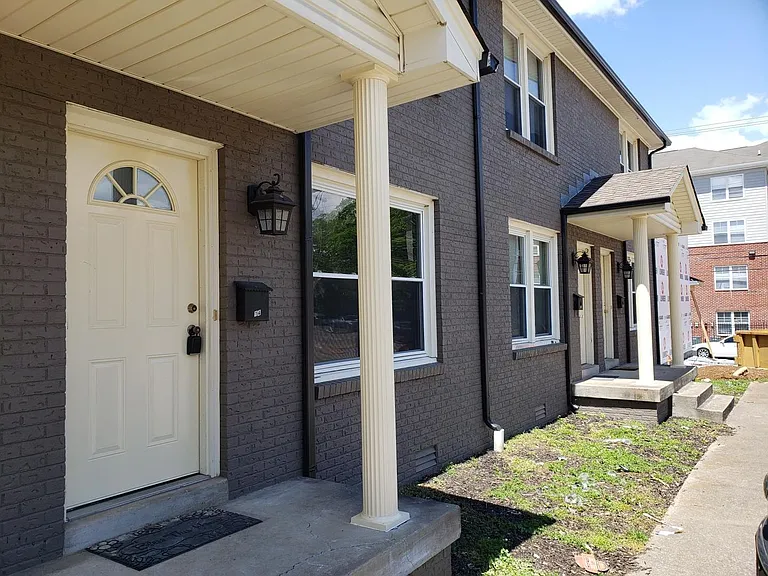 610 Commerce St #14 — Photo 2