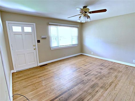 2nd image of 404 S Brady Ave