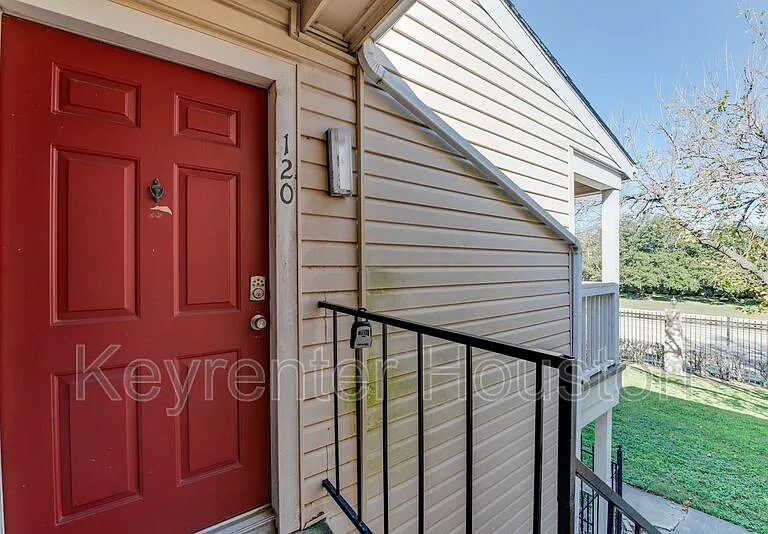 2750 Holly Hall St #120 — Photo 2