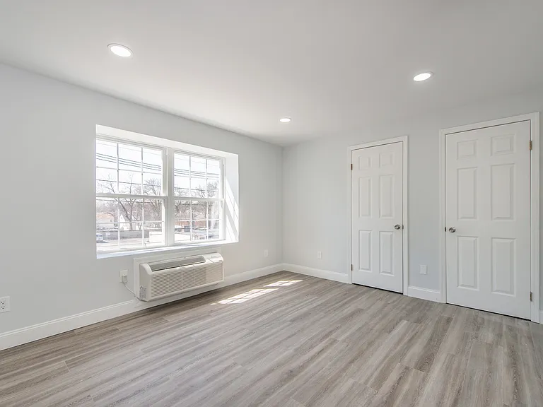 446 Passaic St #3F — Photo 10