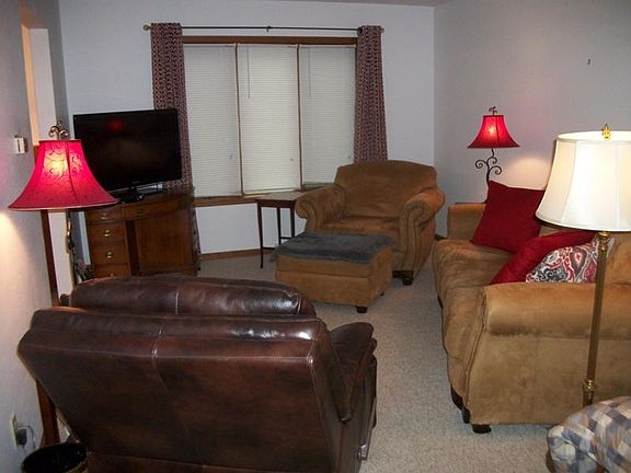 2nd image of 1320 Sunnydale Cir