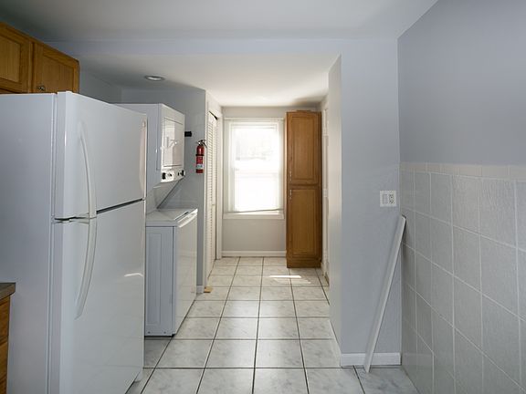 3rd image of 1525 W Hollywood Ave #1