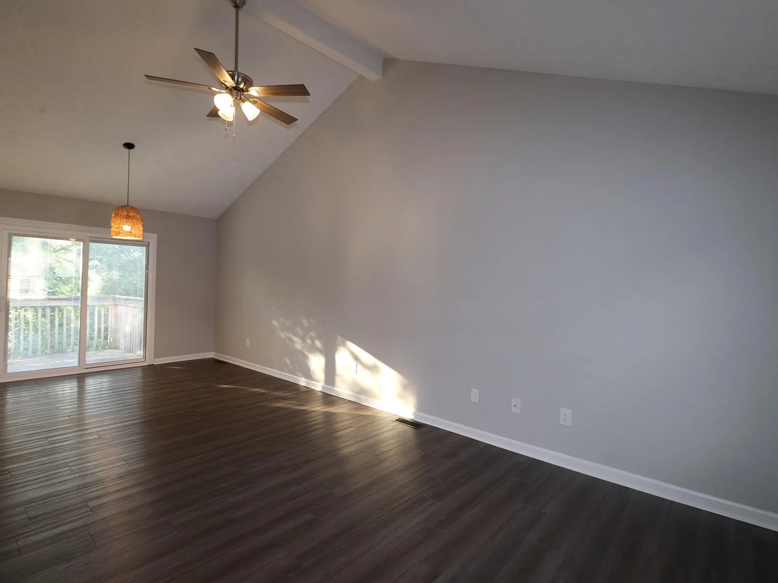 2 bed, 2.0 bath, 1044 sqft, $1,150 — Photo 3