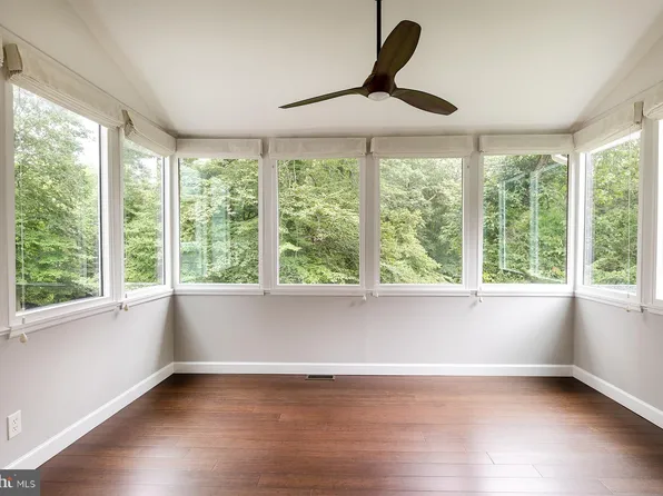 27 Cascade Rd, Arnold, MD 21012