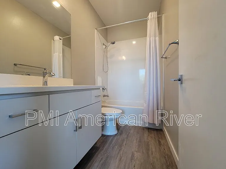 3348 S St — Photo 15