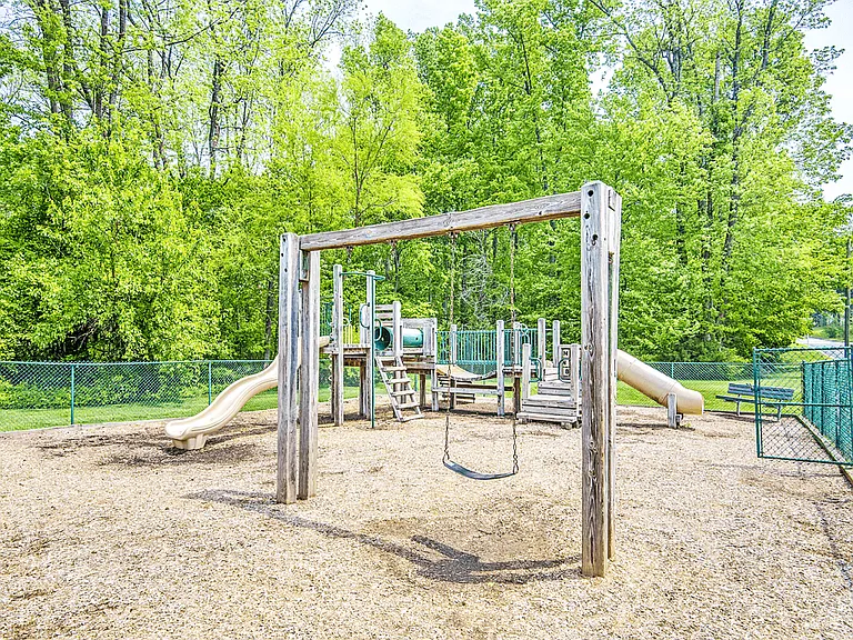 Creekside At Bellemeade Apartments — Photo 7