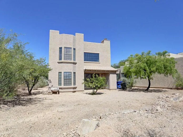108 N Champagne Pl — Photo 28