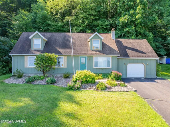 330 Hillside Dr, Bloomsburg, PA 17815