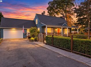 900 NE 3rd Ave, Hillsboro, OR 97124