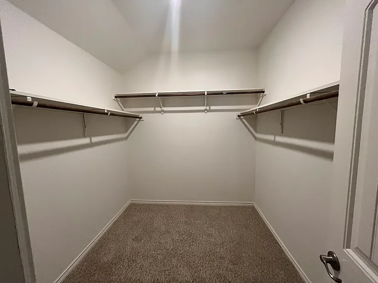 2929 Brazos Dr — Photo 10