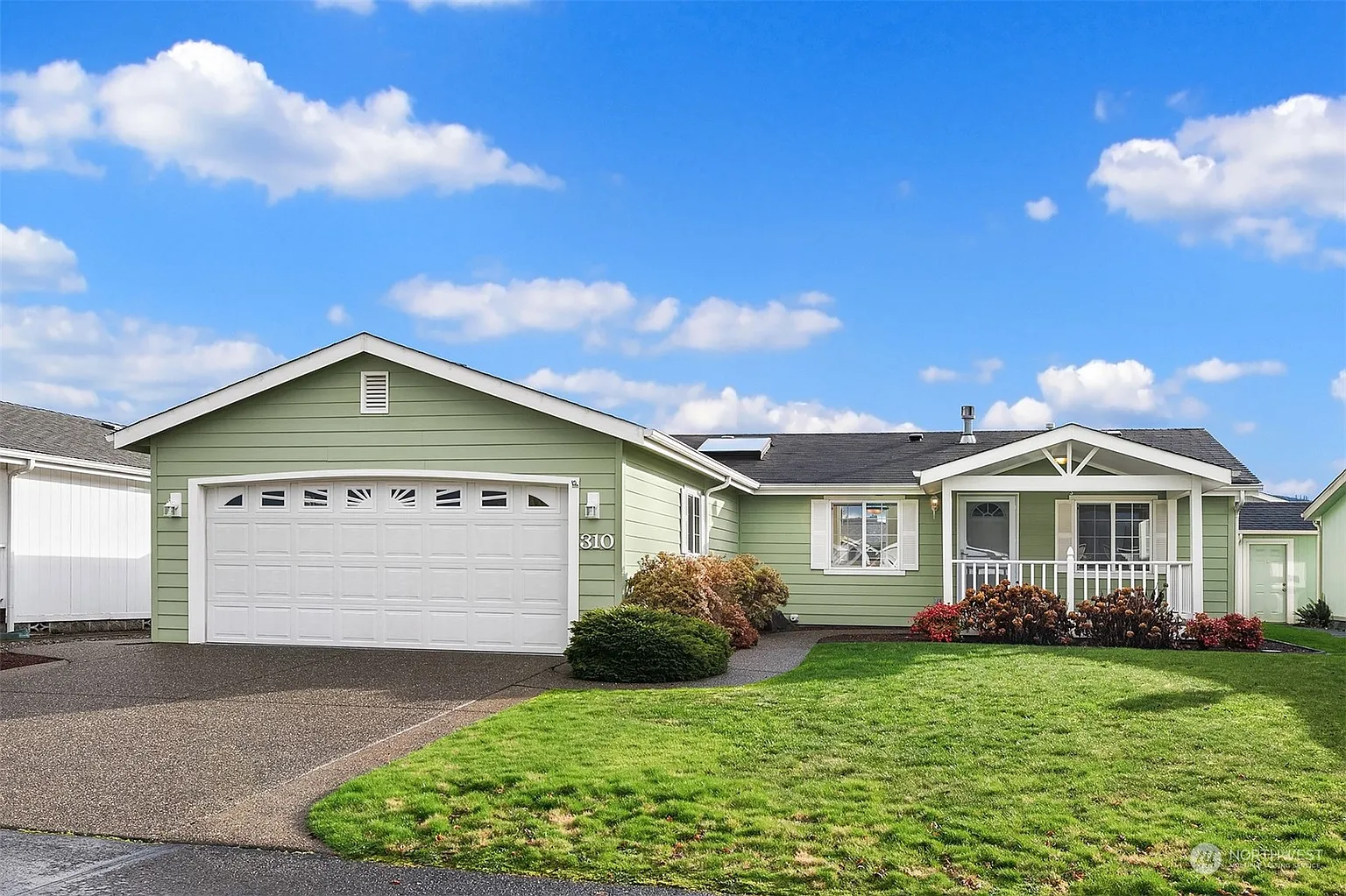 310 Willow Street SW photo 1
