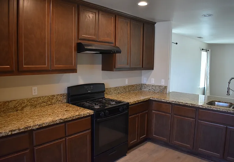 524 Janell Ct — Photo 12