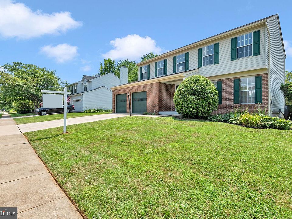 1st image of 55 Fox Rock Dr