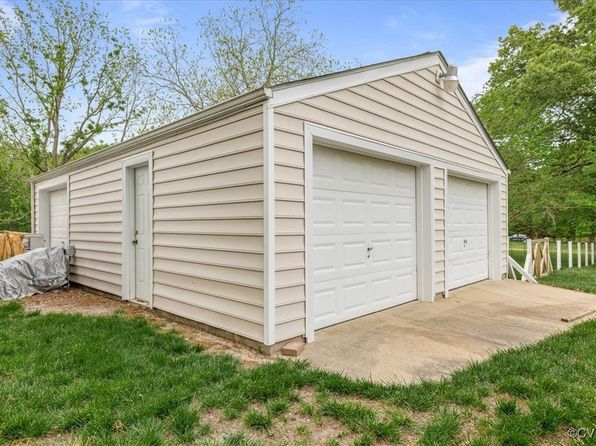 1926 Point Of Rocks Rd, Chester, VA 23836