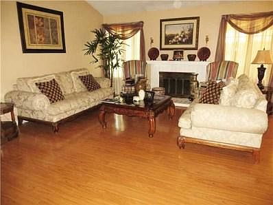 3rd image of 716 Los Arbolitos Blvd