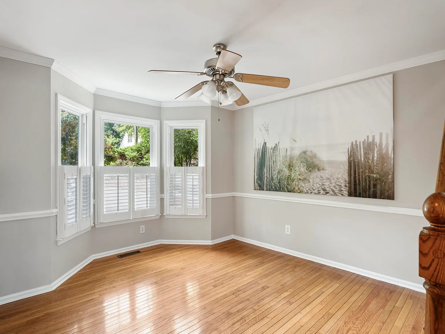 5 bed, 3.5 bath, 2289 sqft, $2,500 — Photo 2