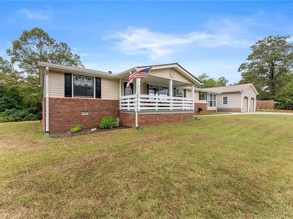 1689 Old State Rd, Pendergrass, GA 30567