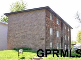 2433 E St, Lincoln, NE 68510
