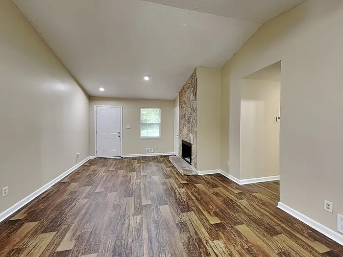 2800 Alexandria Dr SW — Photo 4