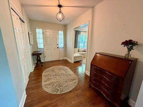 4th image of 742 Kirkland Dr