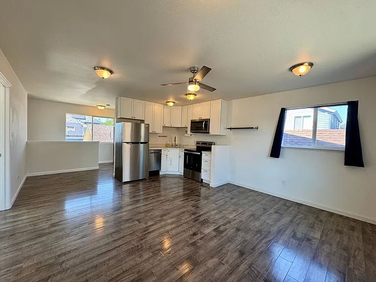 310 Hansbery Way #A — Photo 8