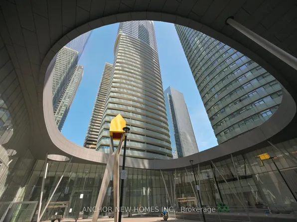 12 York St #1703, Toronto, ON M5J 0A9