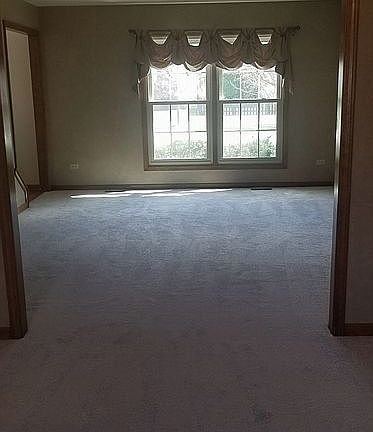 4th image of 535 Arbor Ln