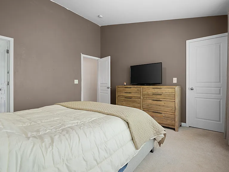 6071 Viking Dr — Photo 15