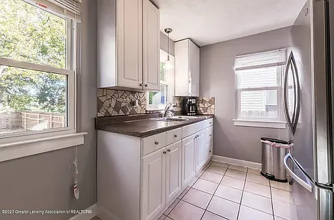 712 Maryland Ave — Photo 4