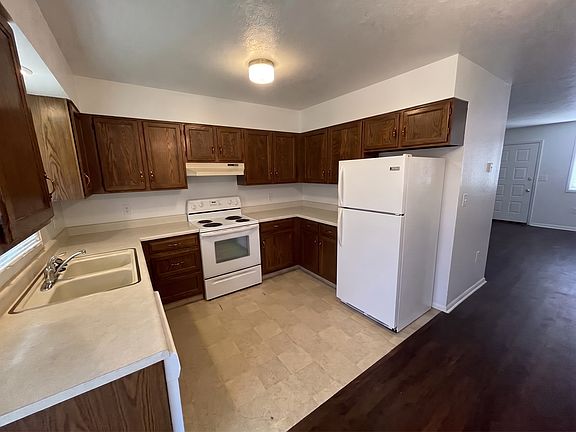 3rd image of 2151 E Bridge St #1