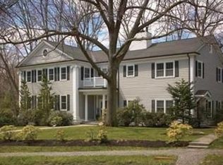 85 Hilltop Rd, Brookline, MA 02467