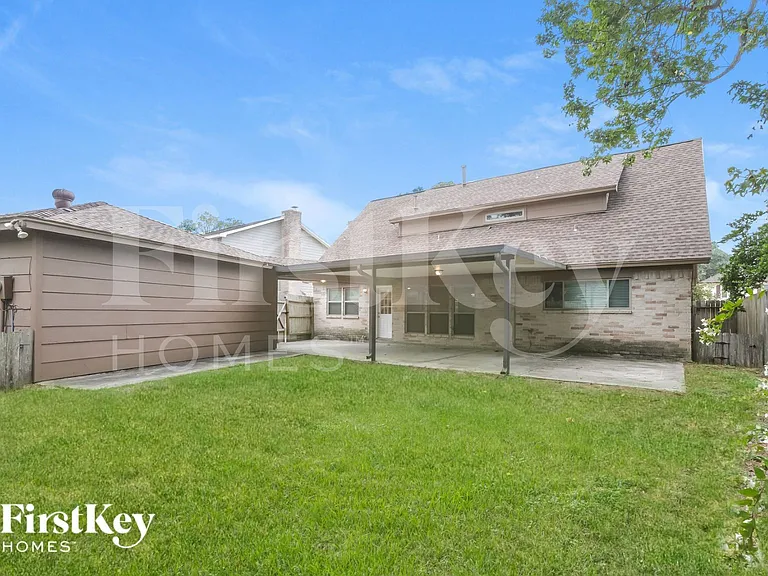 7019 Rosebrook Cir — Photo 14