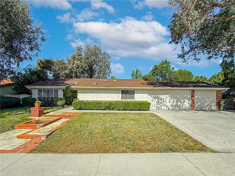 9201 Paso Robles Ave — Photo 1