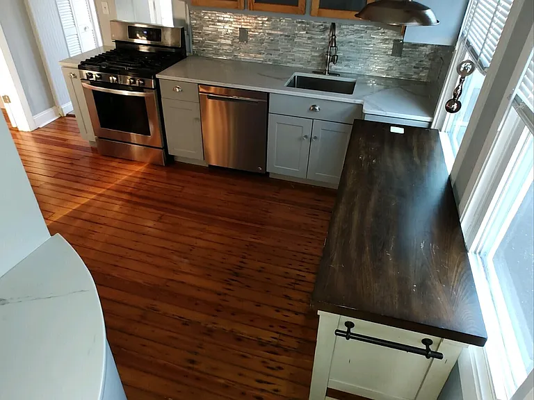 231 2nd Ave — Photo 14