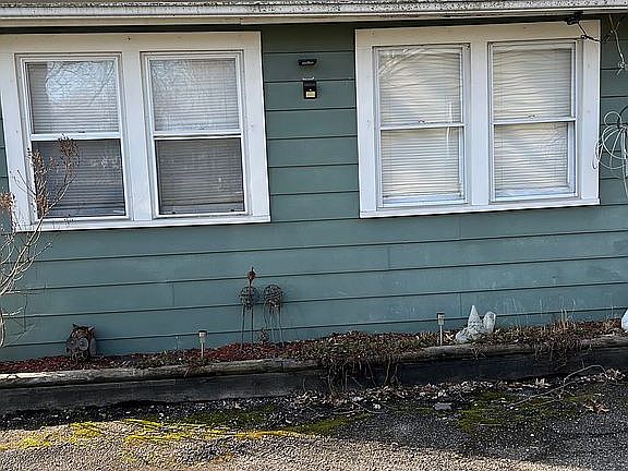 3rd image of 27622 Dunford Ave