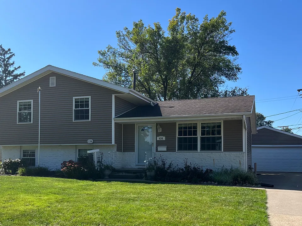 434 SE Sharon Dr