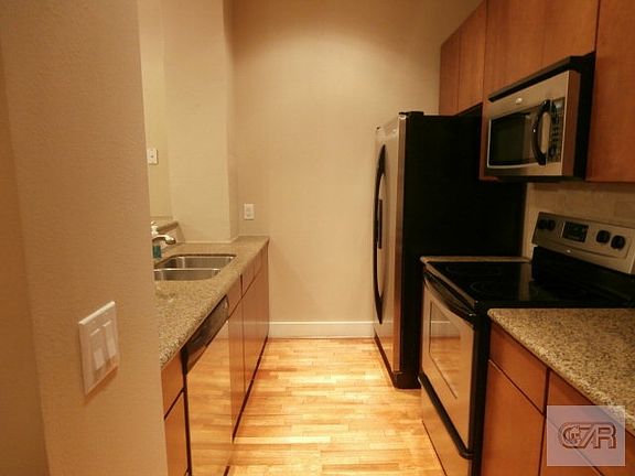 5th image of 621 21st St