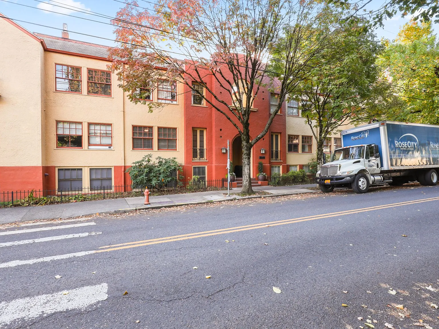 The Glenden Apartments — Photo 1
