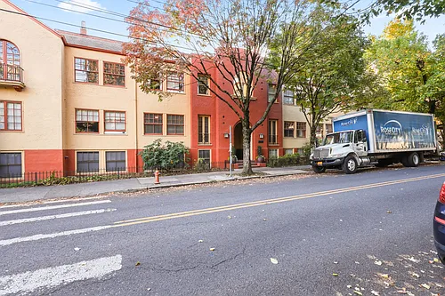 The Glenden Apartments Photo 1