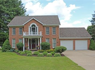 96 High Acres Dr, Chester, WV 26034