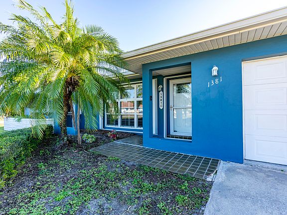 3rd image of 1381 SE San Ignacio Lane