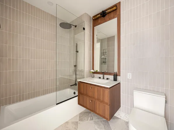 755 Washington Avenue image 12 of 13