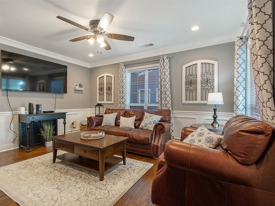 1st image of 3909 Locke Ave
