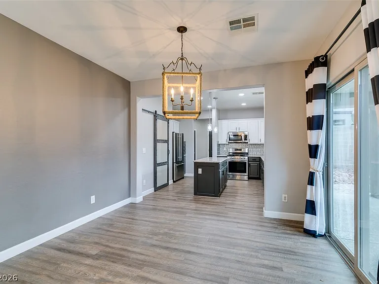 1129 Emanuel St — Photo 18