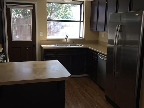 4th image of 4717 Utah St