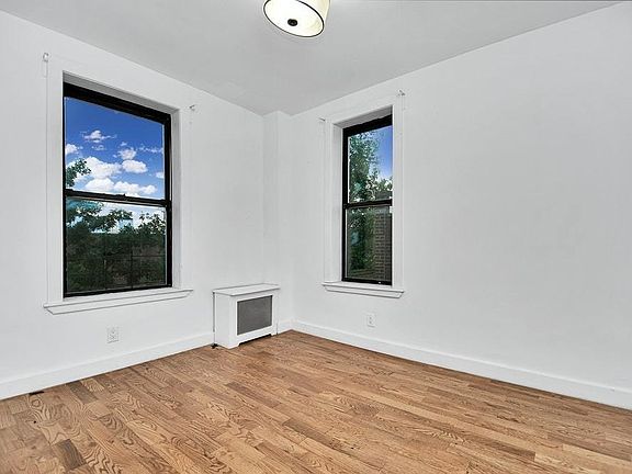 4th image of 1045 Union St #C5