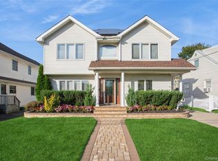 24 Yarmouth Rd, East Rockaway, NY 11518